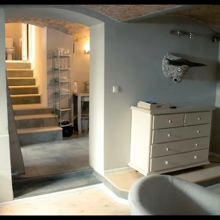 8 Apartment *